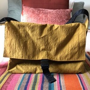 BAGGU | Sport Messenger Bag
